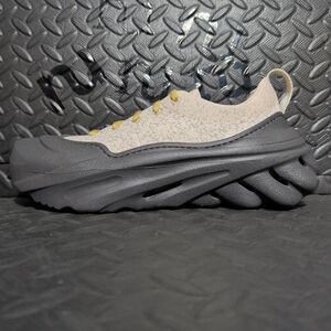 Crocs Echo Surge Almond Tint 210079-0LL size 8